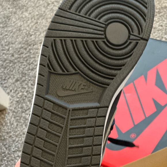 Air Jordan 1 Retro High OG Shadow 2.0 - Picture 6 of 6